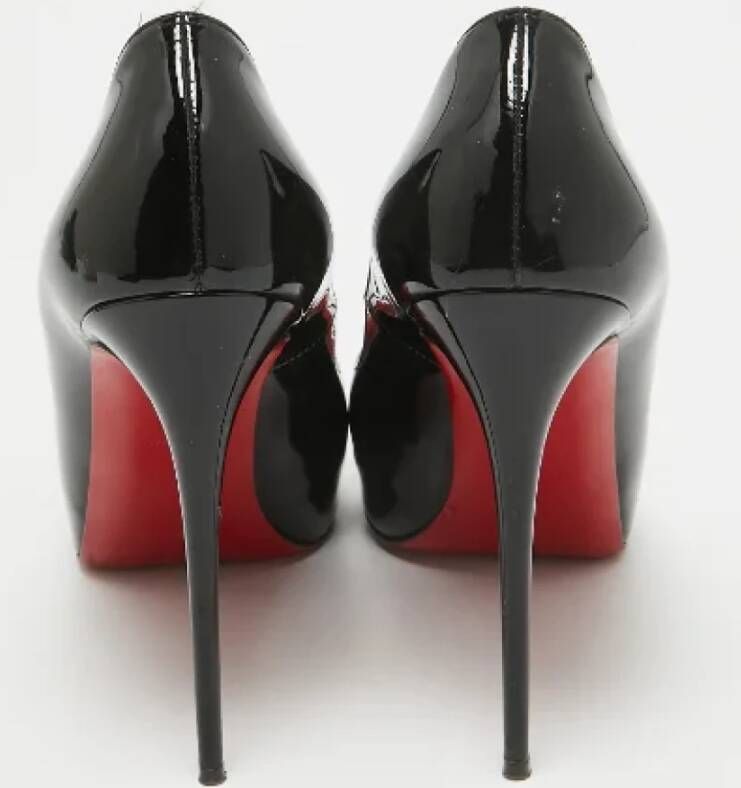 Christian Louboutin Pre-owned Leather heels Black Dames