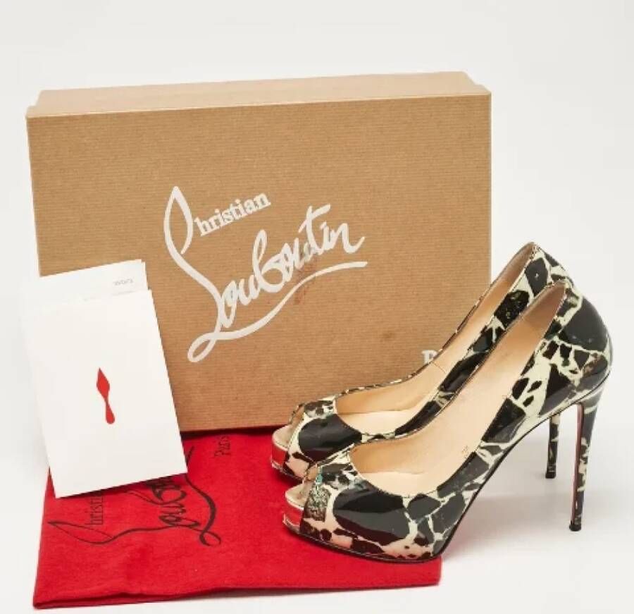 Christian Louboutin Pre-owned Leather heels Black Dames