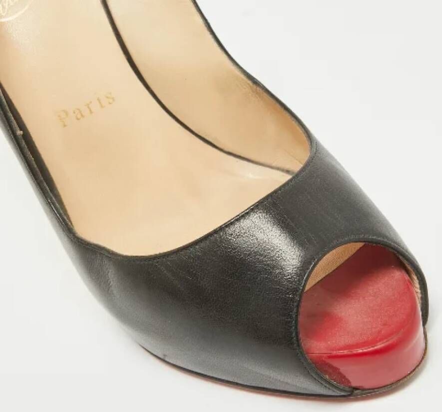 Christian Louboutin Pre-owned Leather heels Black Dames