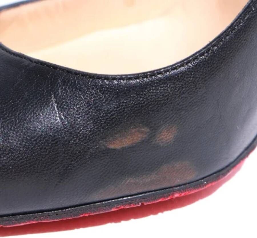 Christian Louboutin Pre-owned Leather heels Black Dames