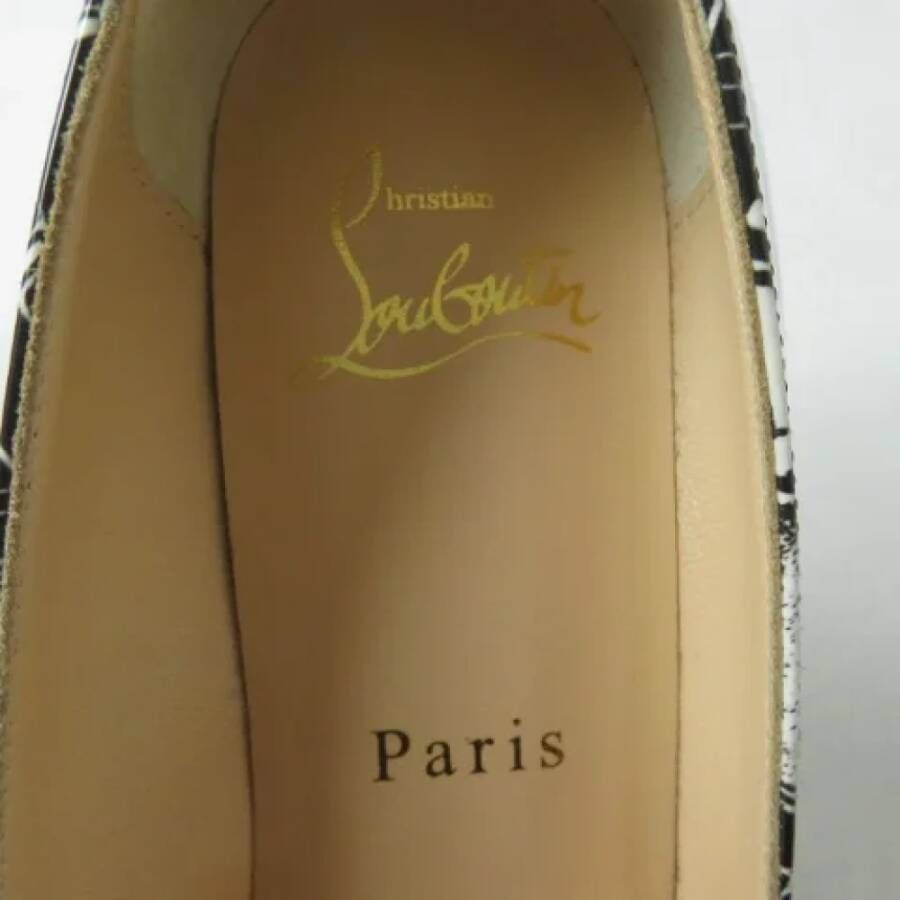 Christian Louboutin Pre-owned Leather heels Black Dames