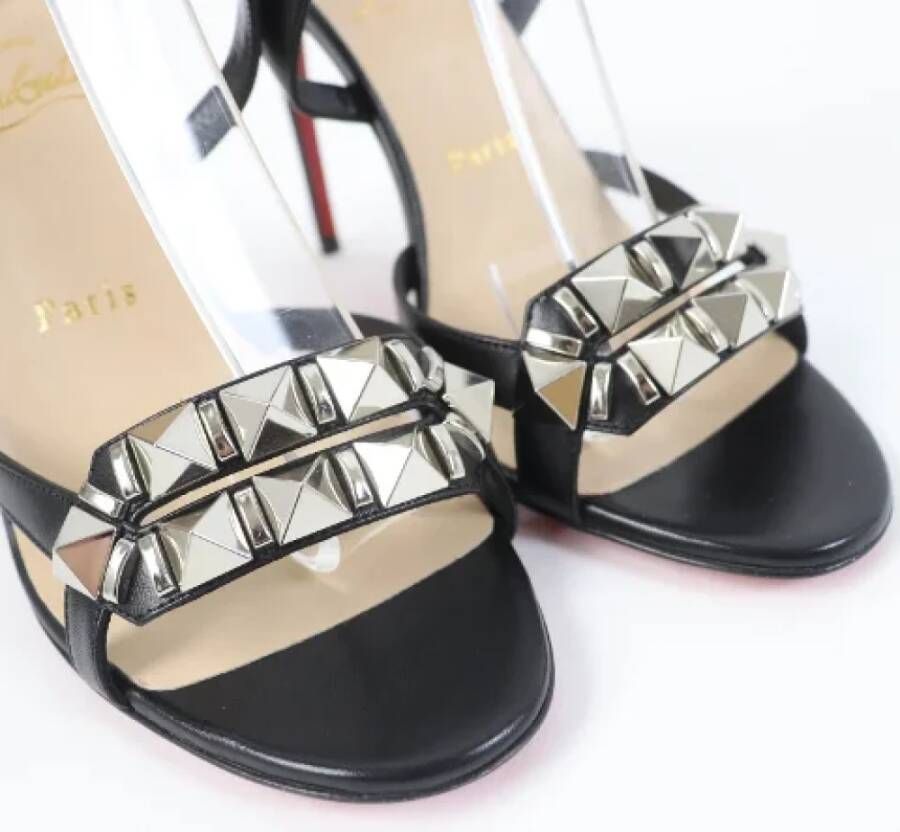 Christian Louboutin Pre-owned Leather heels Black Dames