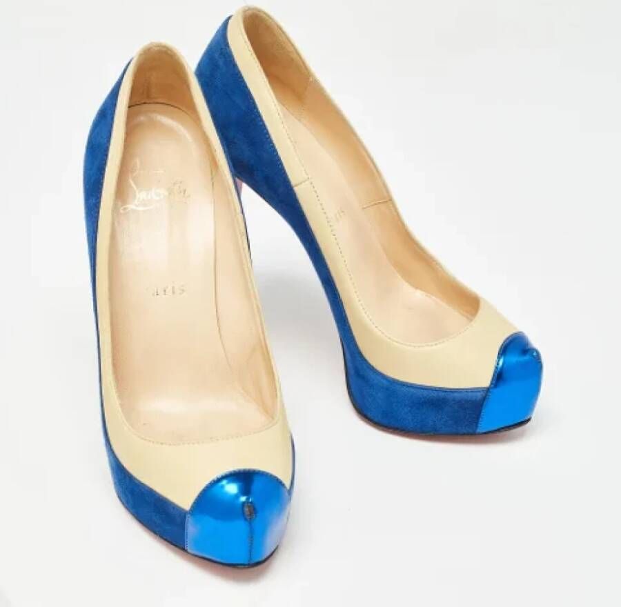 Christian Louboutin Pre-owned Leather heels Blue Dames