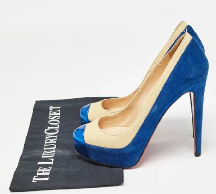 Christian Louboutin Pre-owned Leather heels Blue Dames