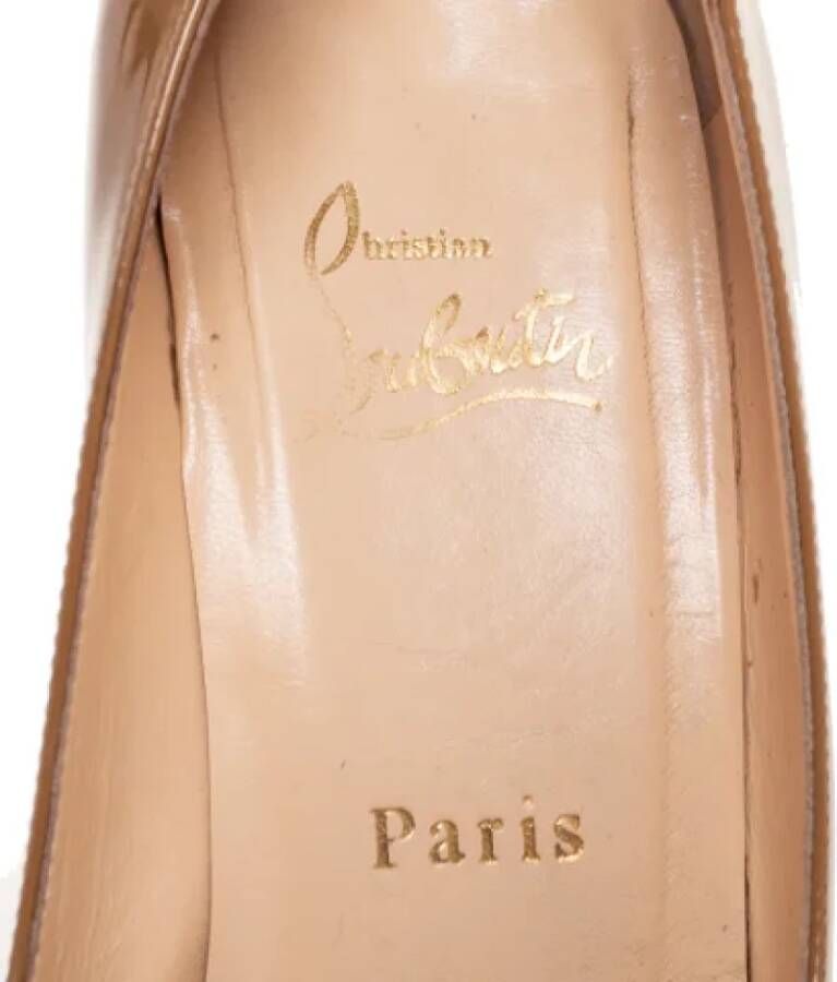 Christian Louboutin Pre-owned Leather heels Brown Dames