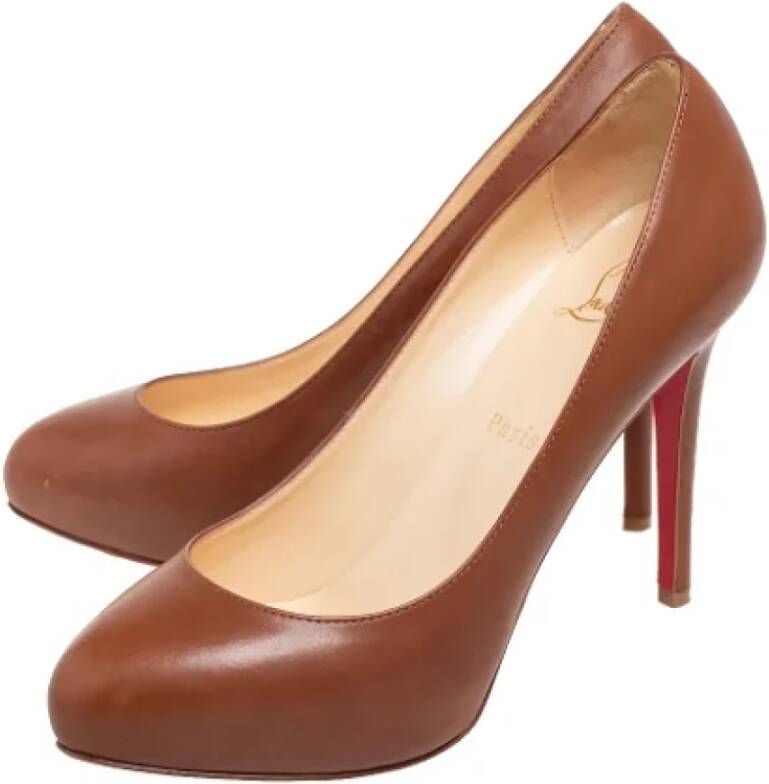 Christian Louboutin Pre-owned Leather heels Brown Dames