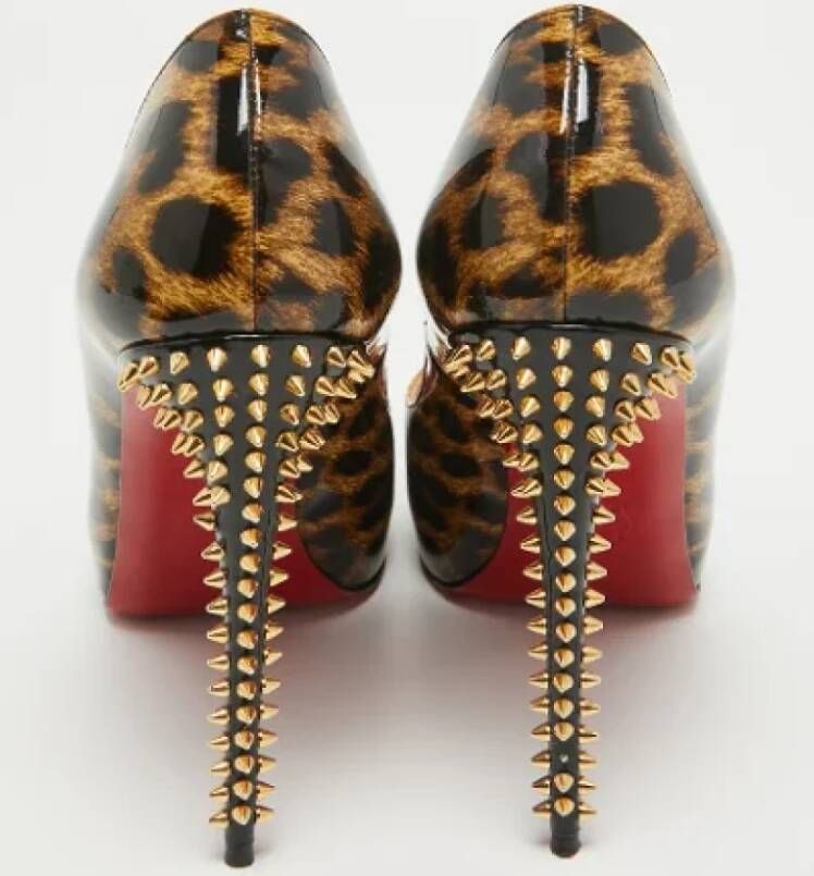 Christian Louboutin Pre-owned Leather heels Brown Dames