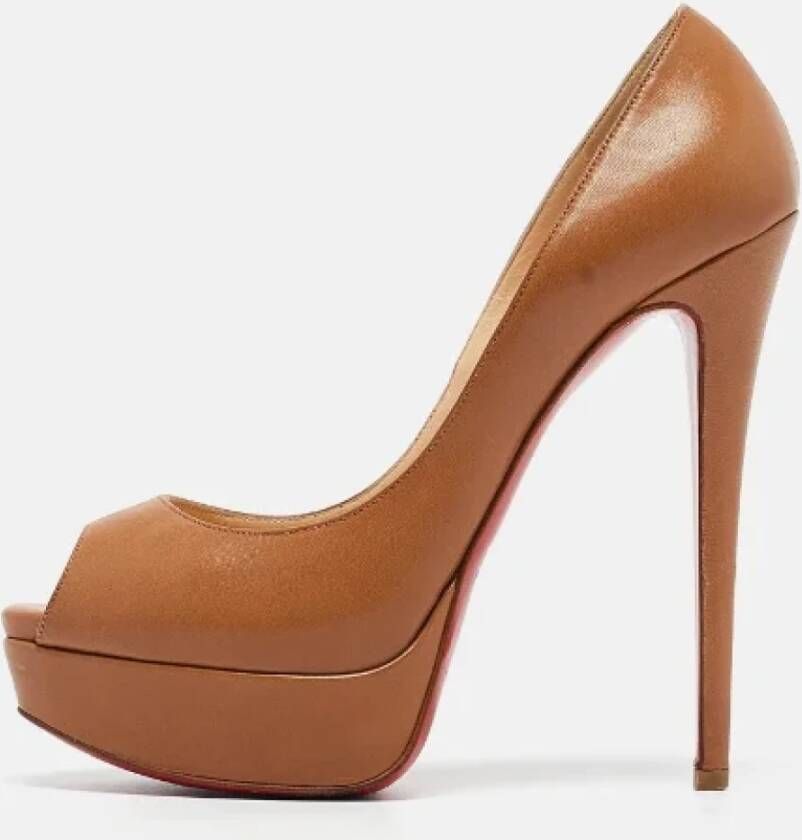 Christian Louboutin Pre-owned Leather heels Brown Dames