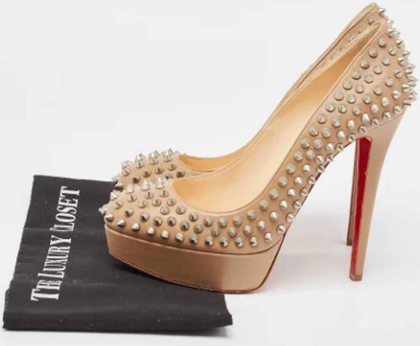 Christian Louboutin Pre-owned Leather heels Brown Dames