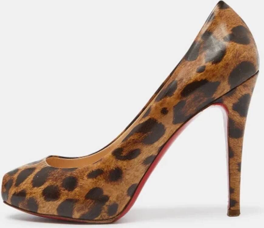 Christian Louboutin Pre-owned Leather heels Brown Dames