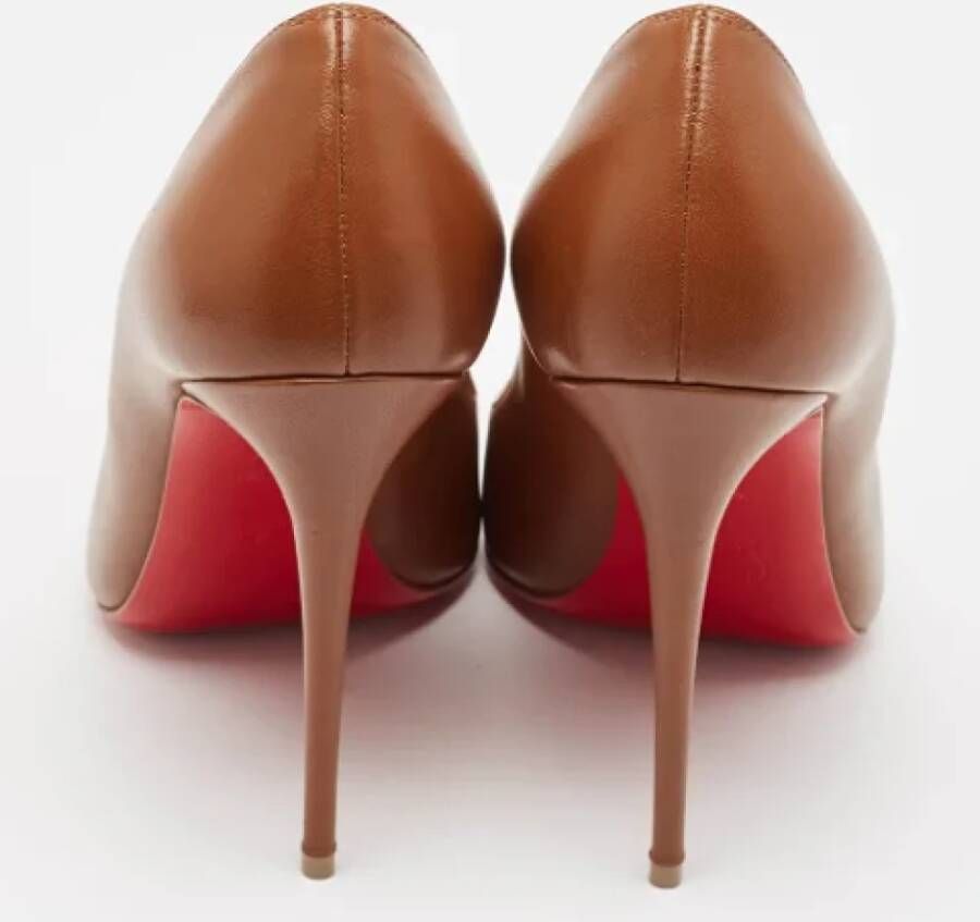 Christian Louboutin Pre-owned Leather heels Brown Dames