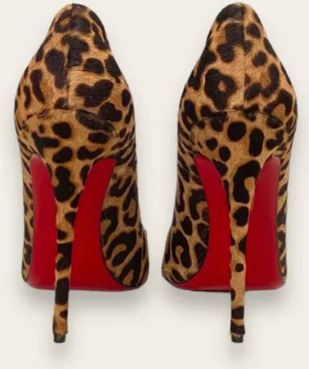 Christian Louboutin Pre-owned Leather heels Brown Dames