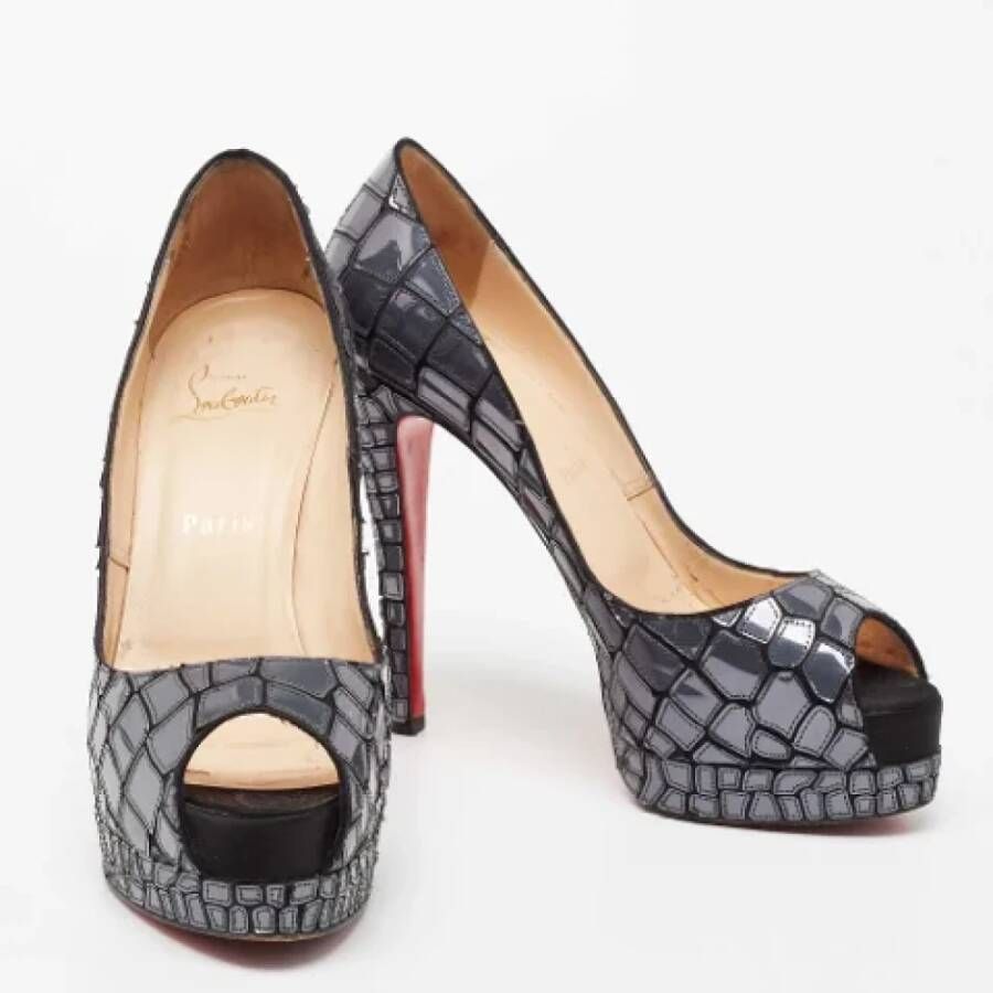 Christian Louboutin Pre-owned Leather heels Gray Dames