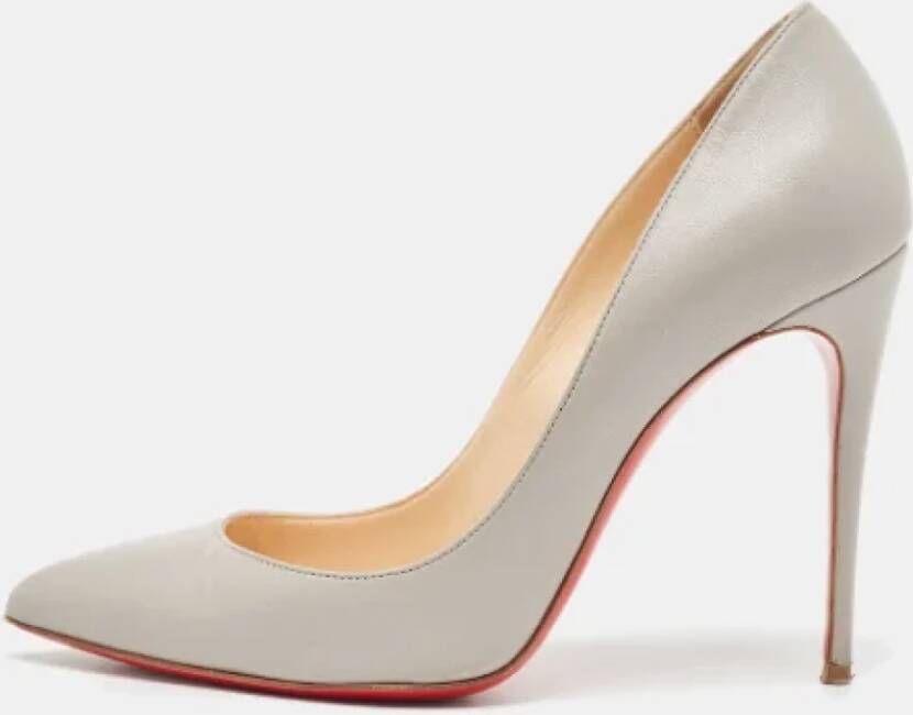 Christian Louboutin Pre-owned Leather heels Gray Dames