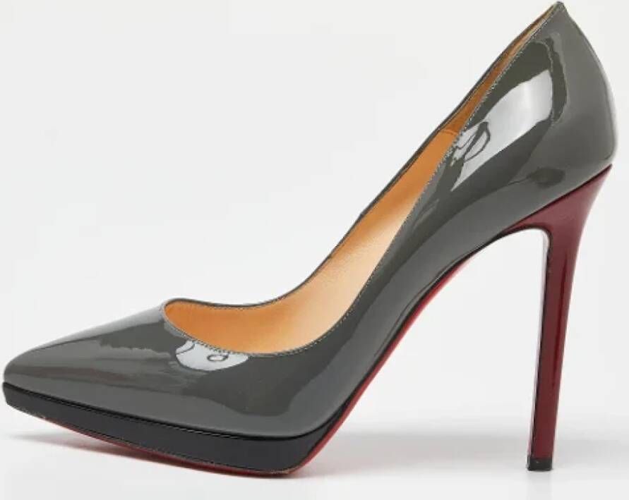 Christian Louboutin Pre-owned Leather heels Gray Dames