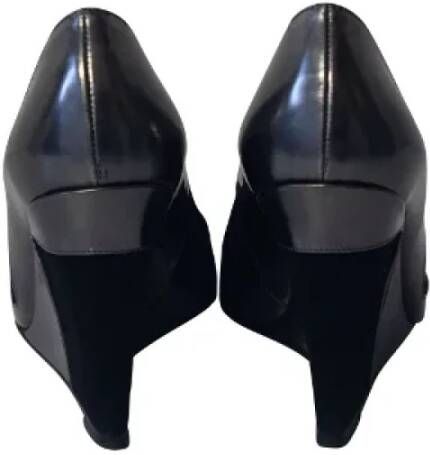 Christian Louboutin Pre-owned Leather heels Gray Dames