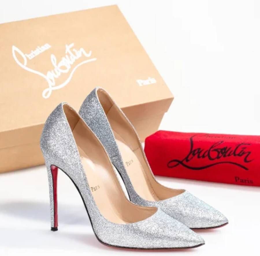 Christian Louboutin Pre-owned Leather heels Gray Dames