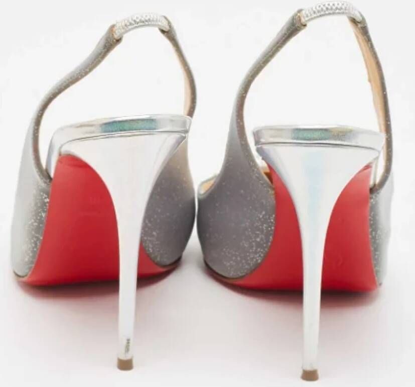 Christian Louboutin Pre-owned Leather heels Gray Dames