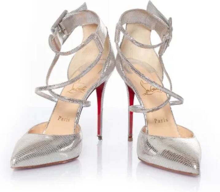 Christian Louboutin Pre-owned Leather heels Gray Dames