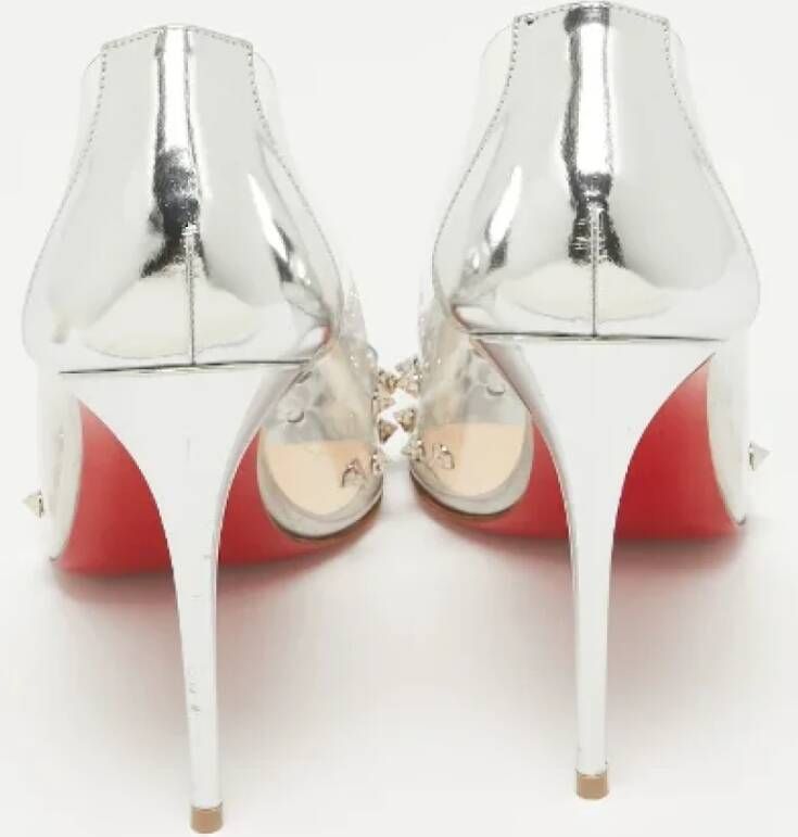 Christian Louboutin Pre-owned Leather heels Gray Dames