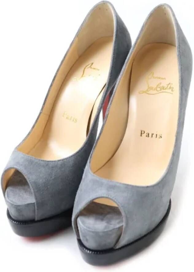 Christian Louboutin Pre-owned Leather heels Gray Dames