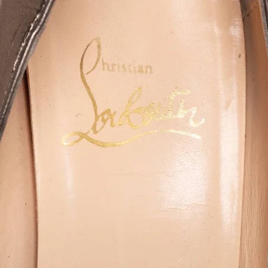 Christian Louboutin Pre-owned Leather heels Green Dames