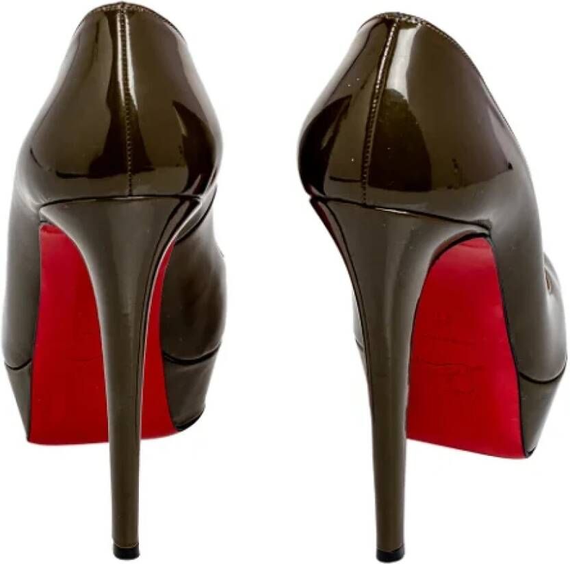 Christian Louboutin Pre-owned Leather heels Green Dames