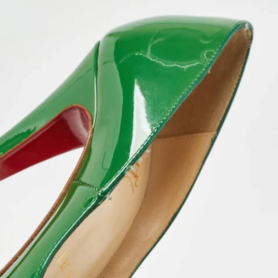 Christian Louboutin Pre-owned Leather heels Green Dames