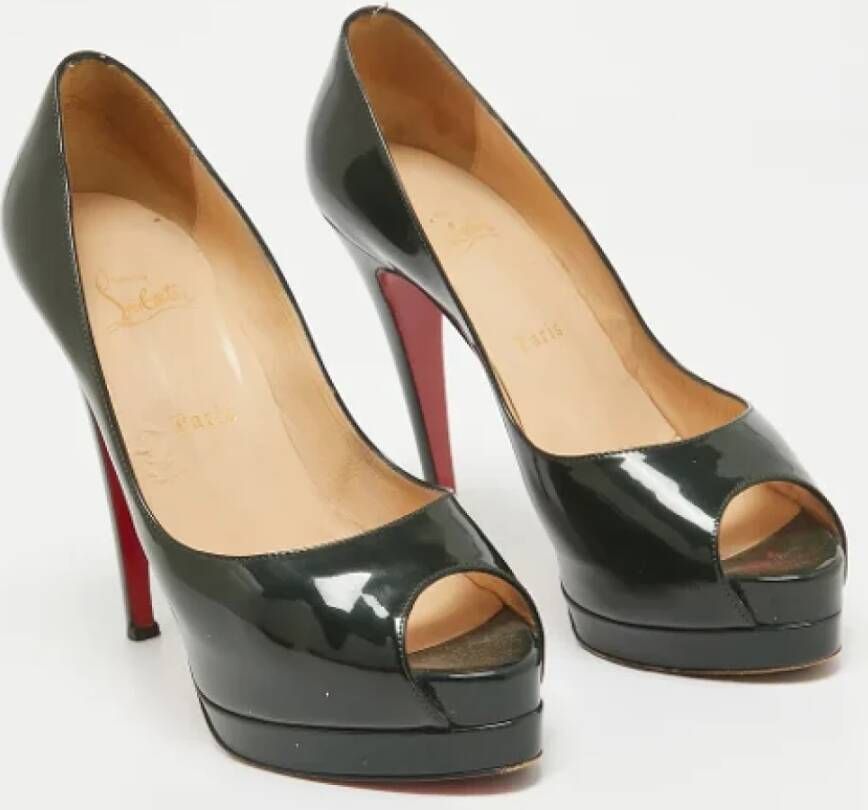 Christian Louboutin Pre-owned Leather heels Green Dames