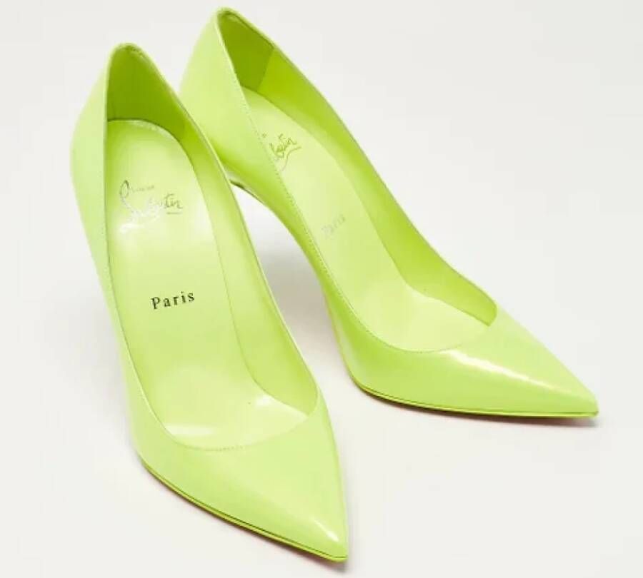 Christian Louboutin Pre-owned Leather heels Green Dames