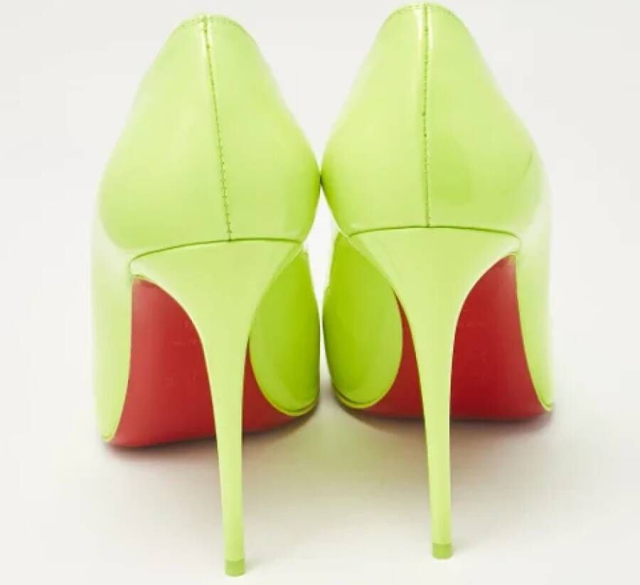 Christian Louboutin Pre-owned Leather heels Green Dames