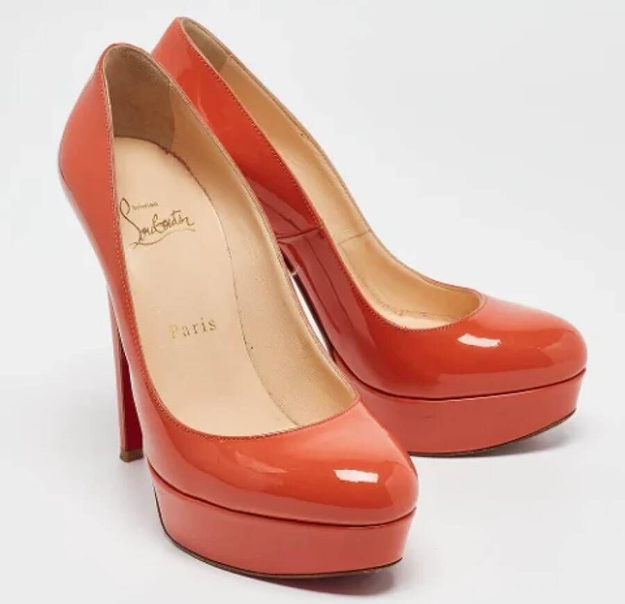 Christian Louboutin Pre-owned Leather heels Orange Dames