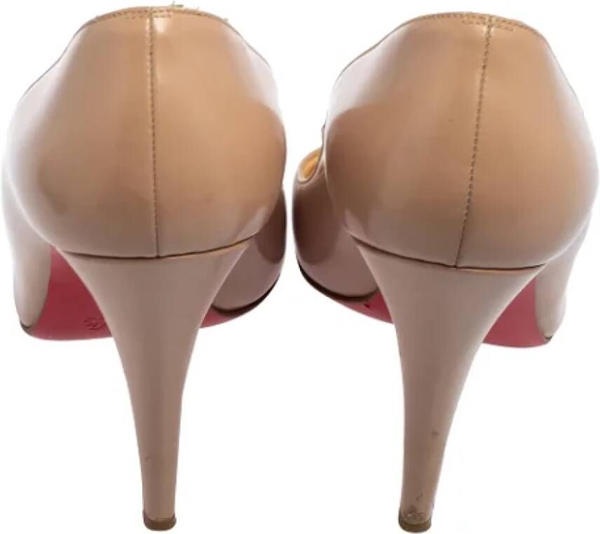 Christian Louboutin Pre-owned Leather heels Pink Dames