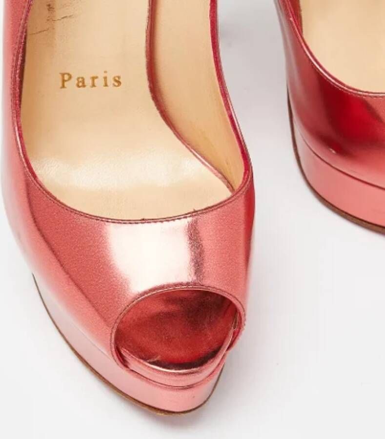 Christian Louboutin Pre-owned Leather heels Pink Dames