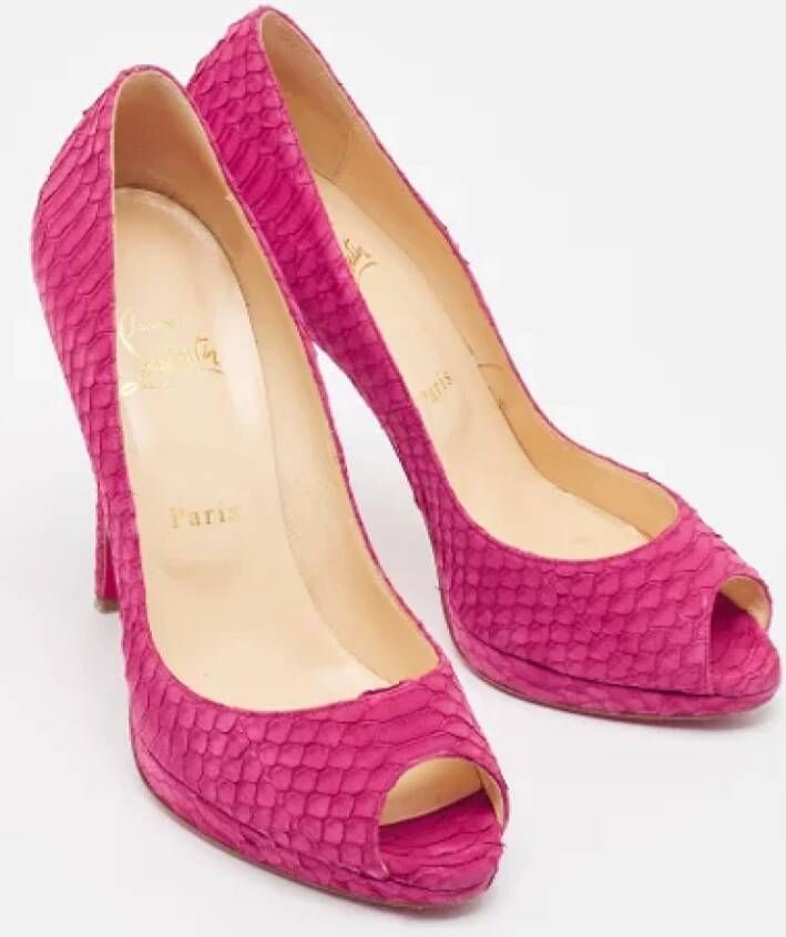 Christian Louboutin Pre-owned Leather heels Pink Dames