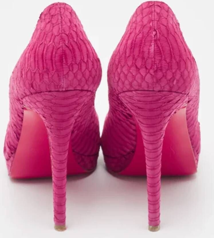 Christian Louboutin Pre-owned Leather heels Pink Dames