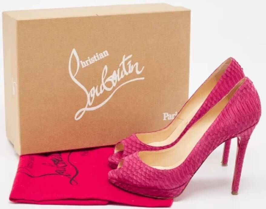 Christian Louboutin Pre-owned Leather heels Pink Dames