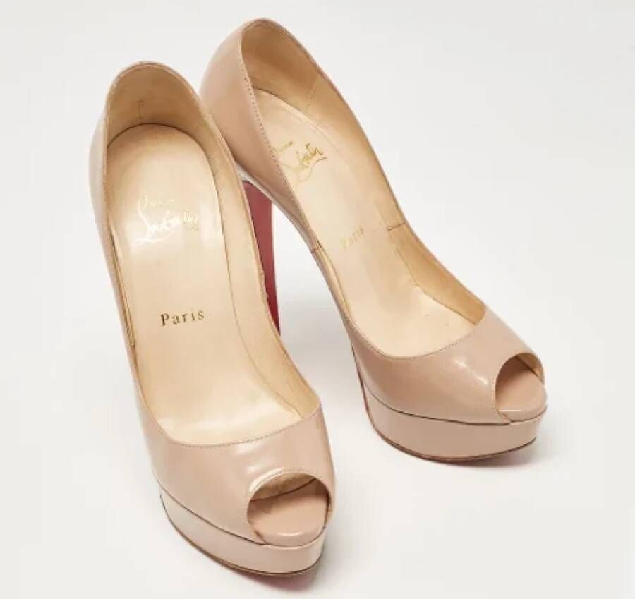 Christian Louboutin Pre-owned Leather heels Pink Dames