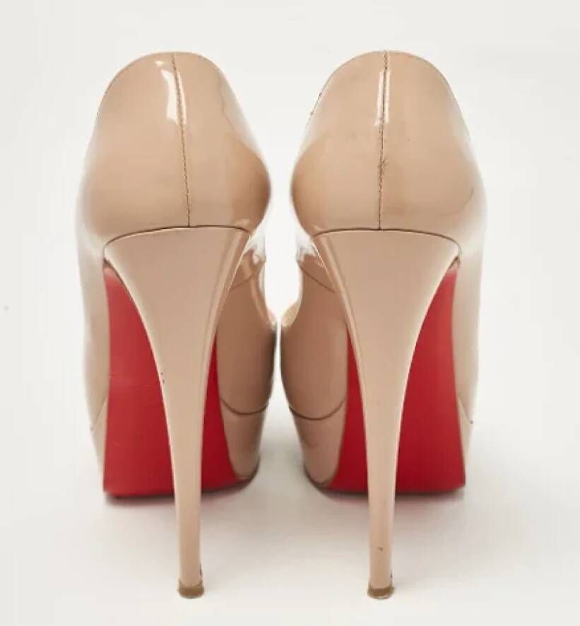 Christian Louboutin Pre-owned Leather heels Pink Dames