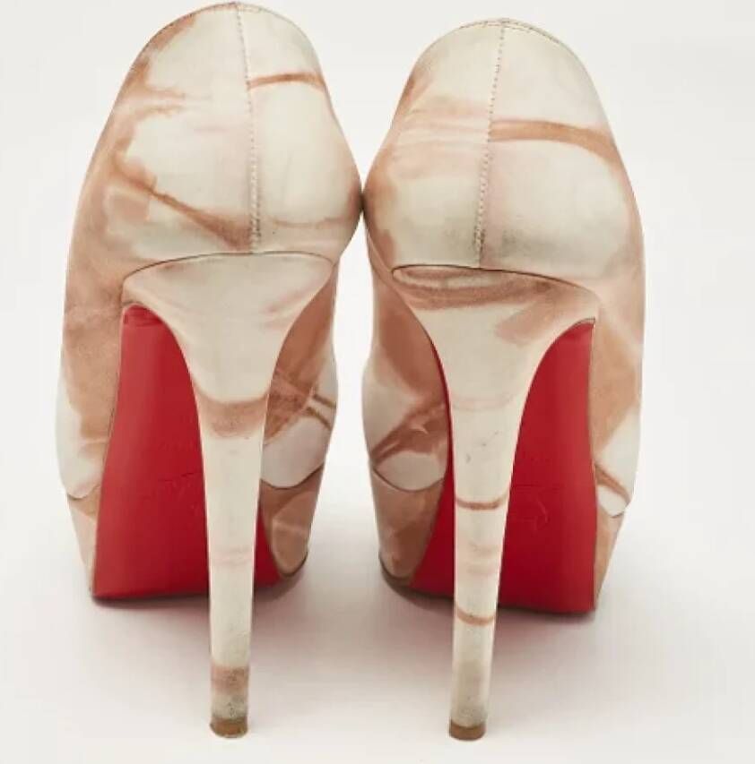 Christian Louboutin Pre-owned Leather heels Pink Dames