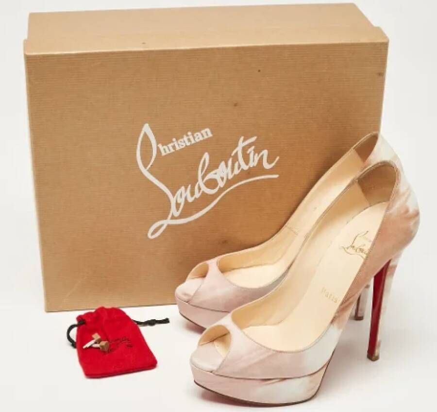 Christian Louboutin Pre-owned Leather heels Pink Dames