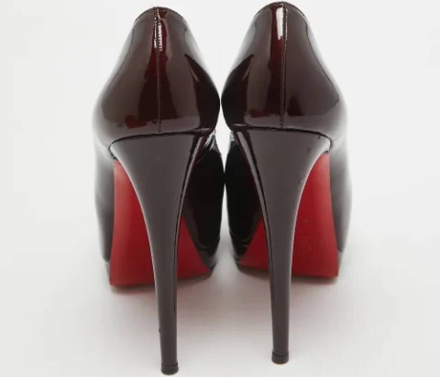 Christian Louboutin Pre-owned Leather heels Red Dames