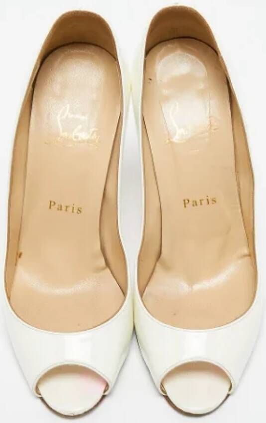 Christian Louboutin Pre-owned Leather heels White Dames