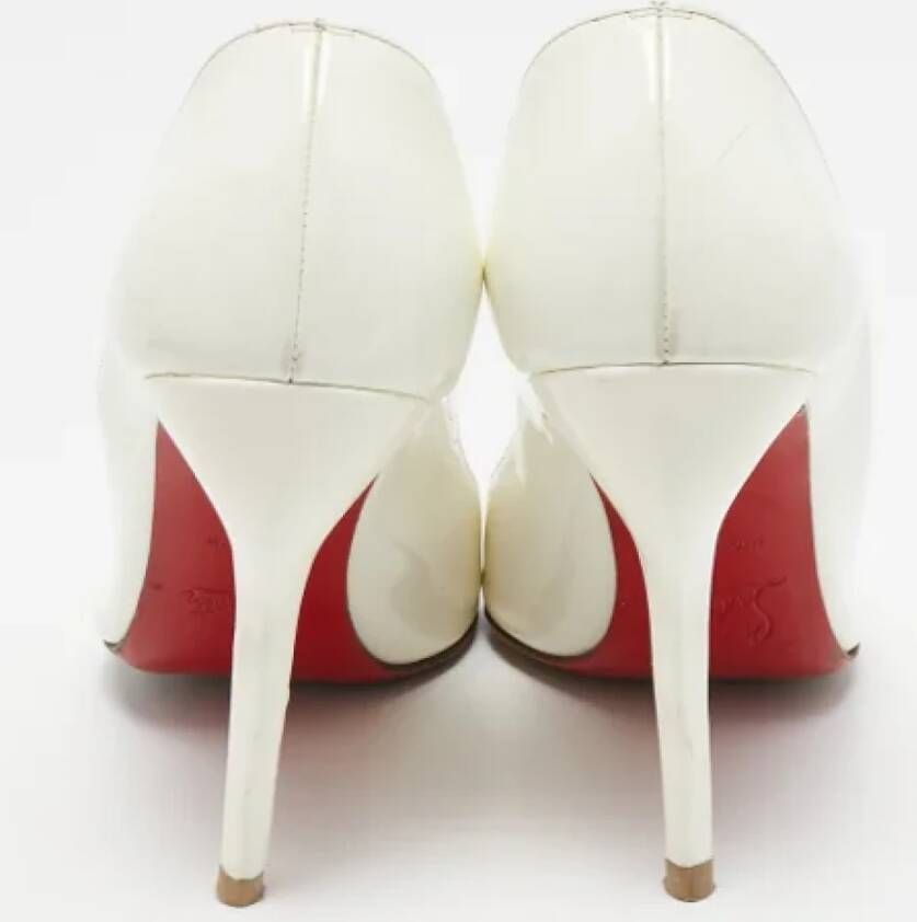 Christian Louboutin Pre-owned Leather heels White Dames