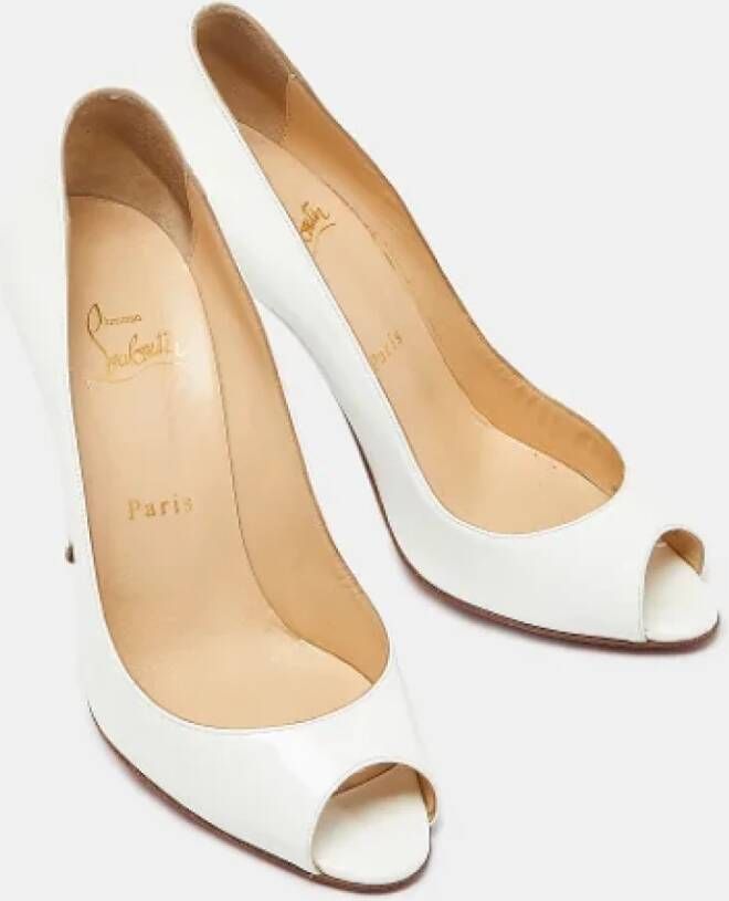 Christian Louboutin Pre-owned Leather heels White Dames