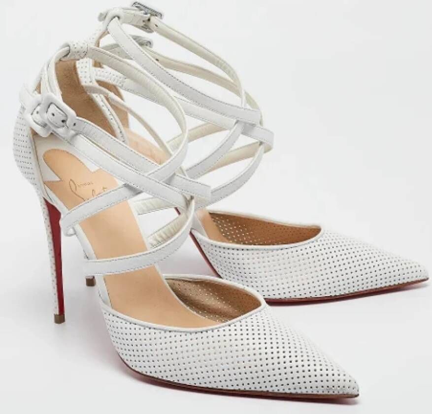 Christian Louboutin Pre-owned Leather heels White Dames