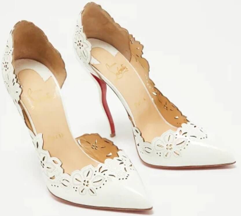 Christian Louboutin Pre-owned Leather heels White Dames