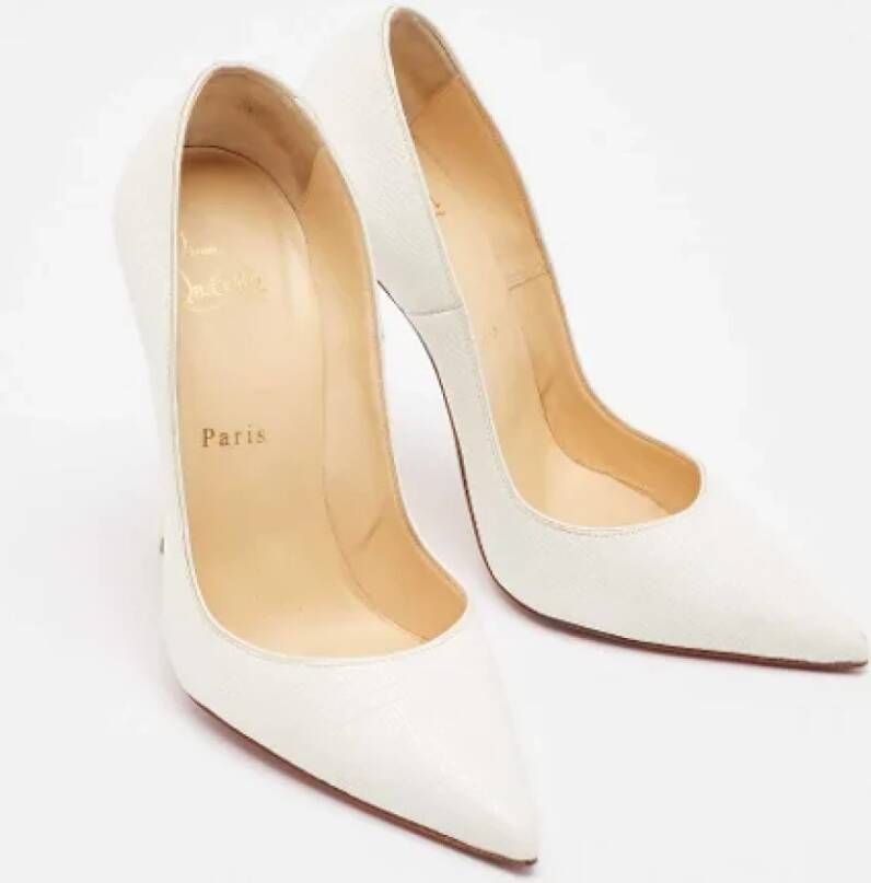 Christian Louboutin Pre-owned Leather heels White Dames