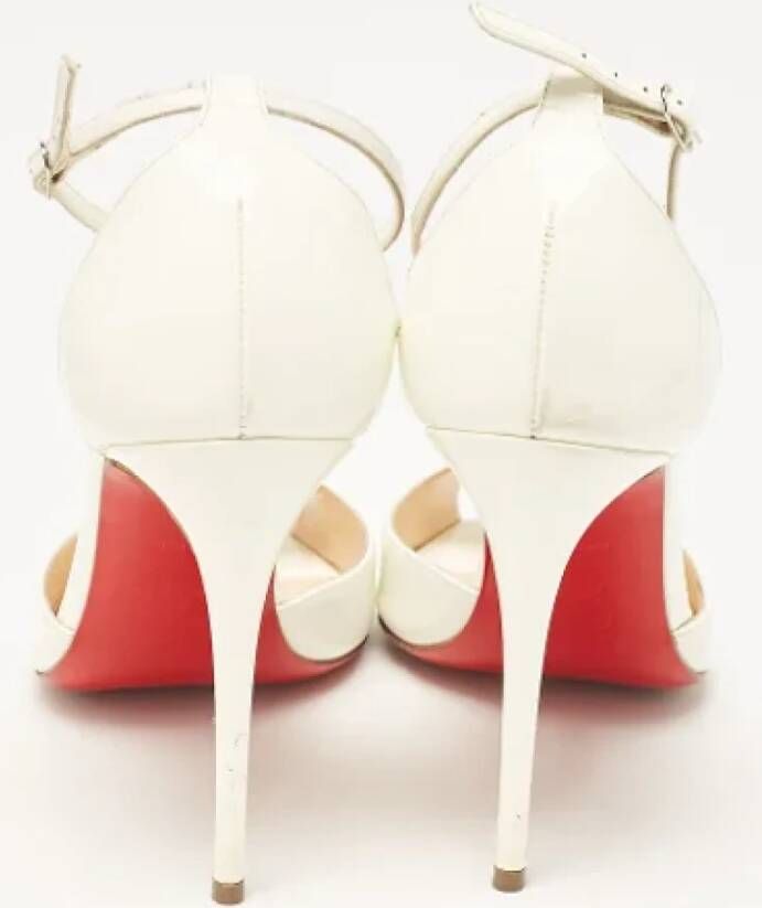 Christian Louboutin Pre-owned Leather heels White Dames