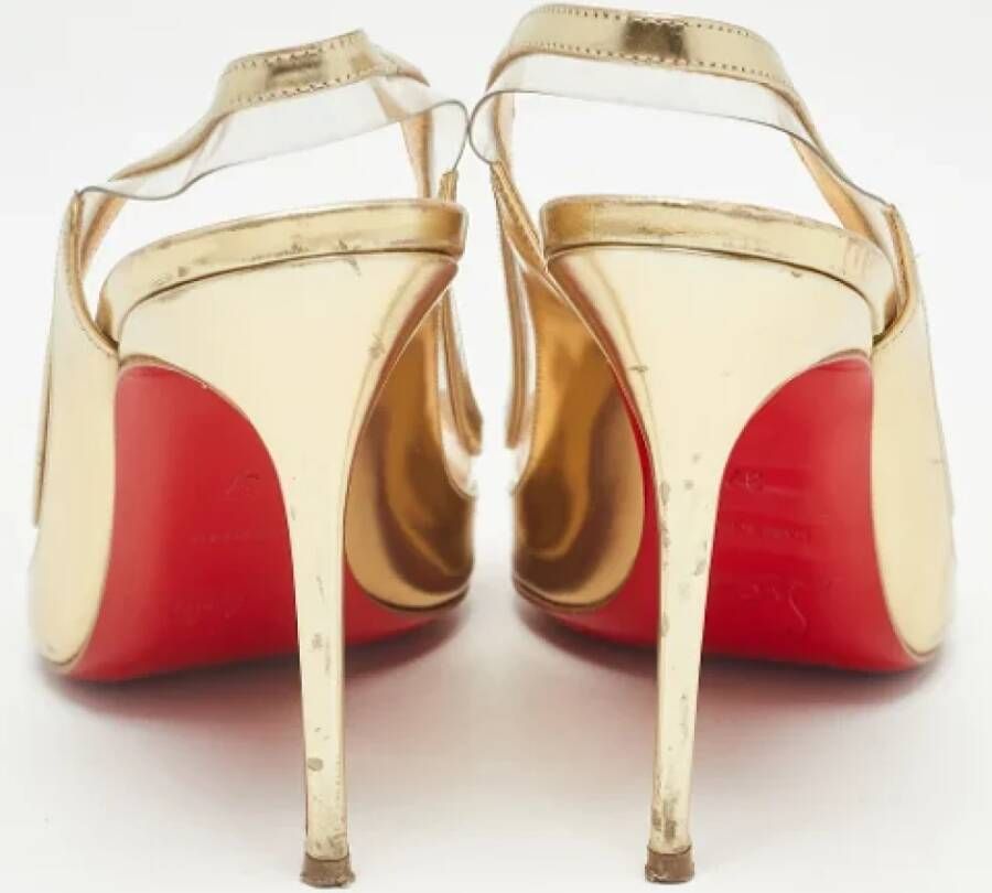 Christian Louboutin Pre-owned Leather heels Yellow Dames